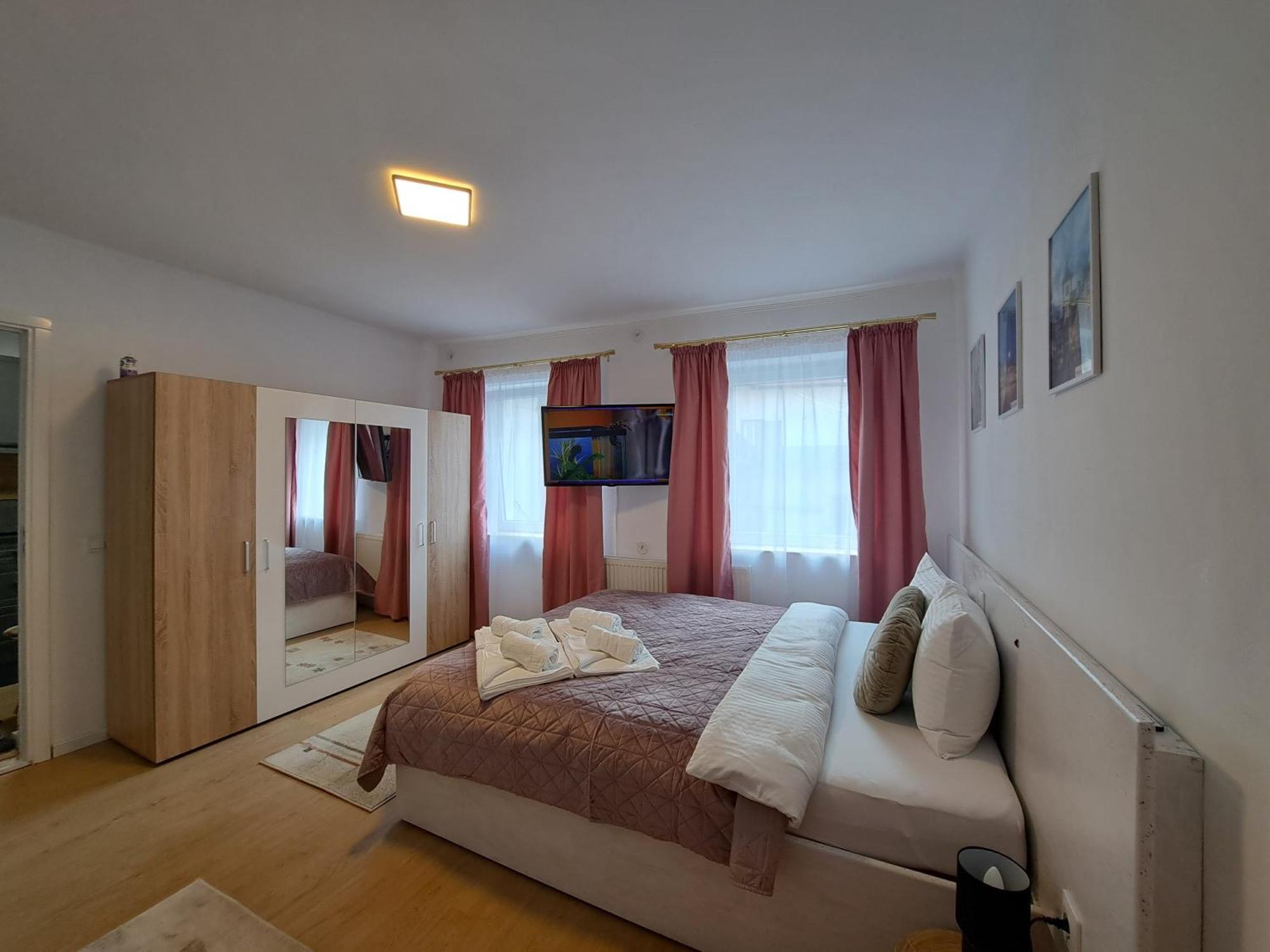 Studio With Free Parking In The Center - Deliamo 3 Sibiu Exterior foto
